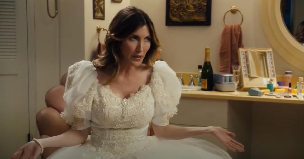 Jackie Sandler usa vestido de noiva em 'Just Go With It'