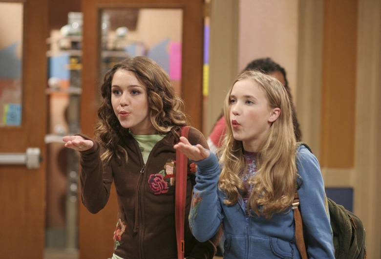 15 teorias insanas de fãs do Disney Channel que nos mantiveram firmes