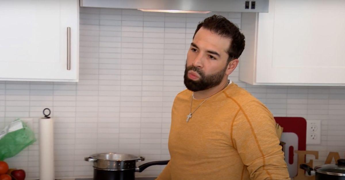 Jose parecendo louco na cozinha dele e de Rachel na 13ª temporada de Casados ​​à Primeira Vista.