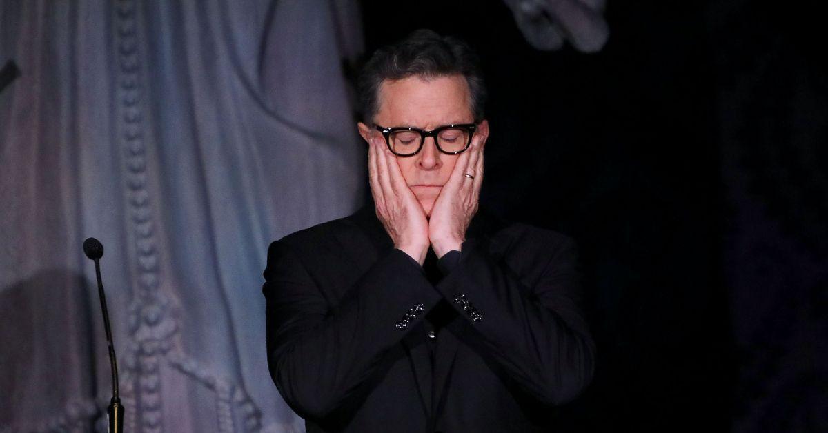 Stephen Colbert parecendo frustrado