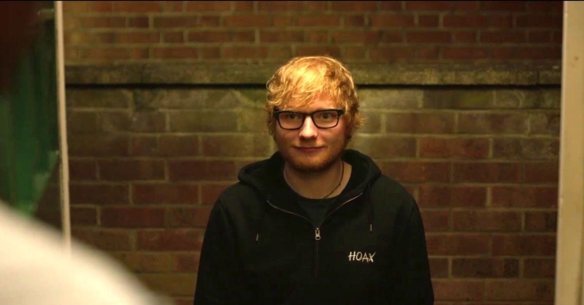 Ed Sheeran vive como uma estrela da lista C