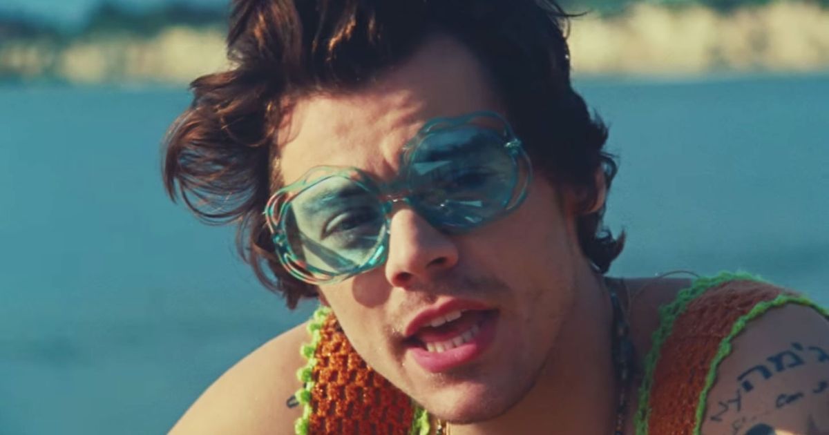 O videoclipe de melancia de Harry Styles é muito quente para manusear