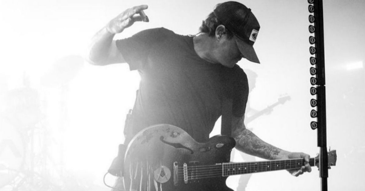 Os fãs provocam Tom DeLonge do Blink 182 em uma postagem recente