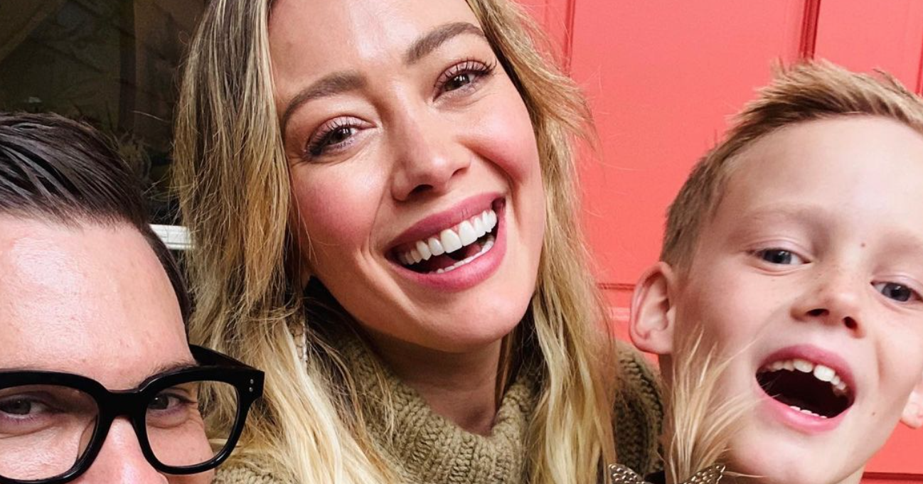10 coisas que sabemos sobre a infância de Hilary Duff
