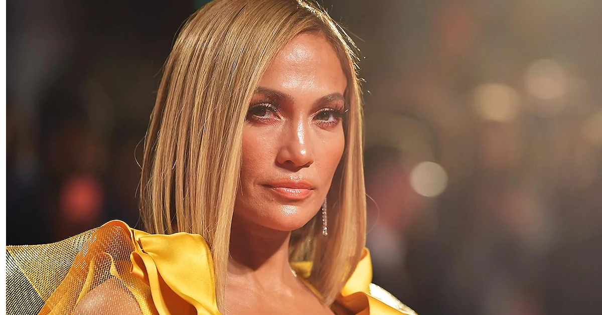 Jennifer Lopez acusada de espalhar propaganda fictícia depois de promover ‘bem certificado’