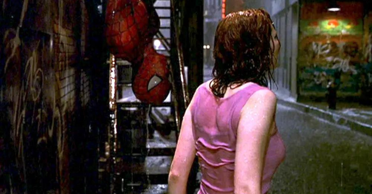 O beijo icônico de Tobey Maguire com Kirsten Dunst em Homem-Aranha foi na verdade um pesadelo para o ator nos bastidores