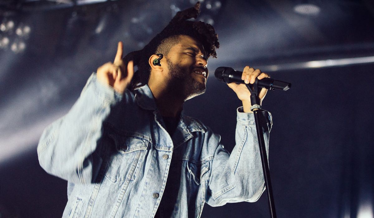 Como The Weeknd mudou as regras da música R&B convencional e se tornou um artista mais vendido