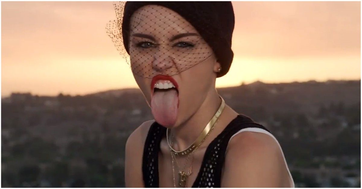 Por que Miley Cyrus fez seguro para a língua dela por US $ 1 milhão