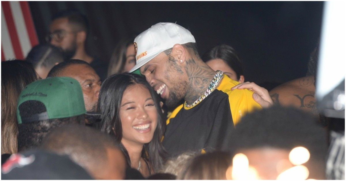 Qual é a relação de Chris Brown com a bebê Mama Ammika Harris, hoje?