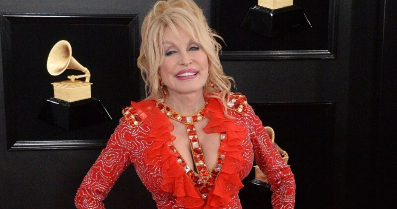 Dolly Parton defende a importância de vidas negras e os fãs dizem que Parton é #Presidente