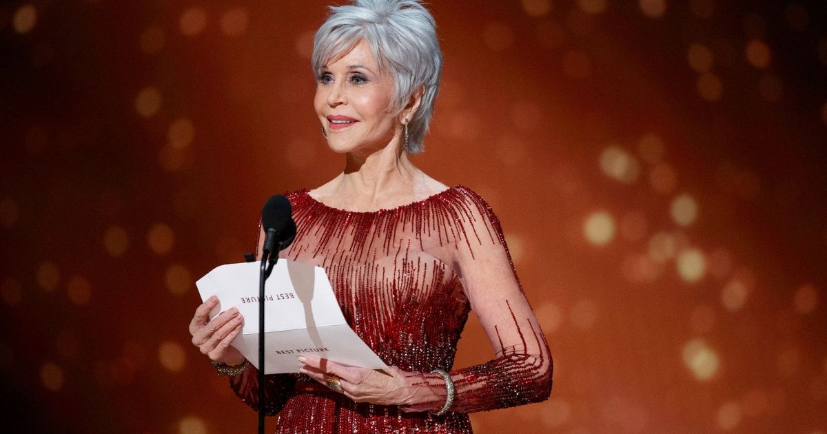 Jane Fonda Promove ‘Too Much And Never Enough’, um livro sobre Donald Trump escrito por sua sobrinha