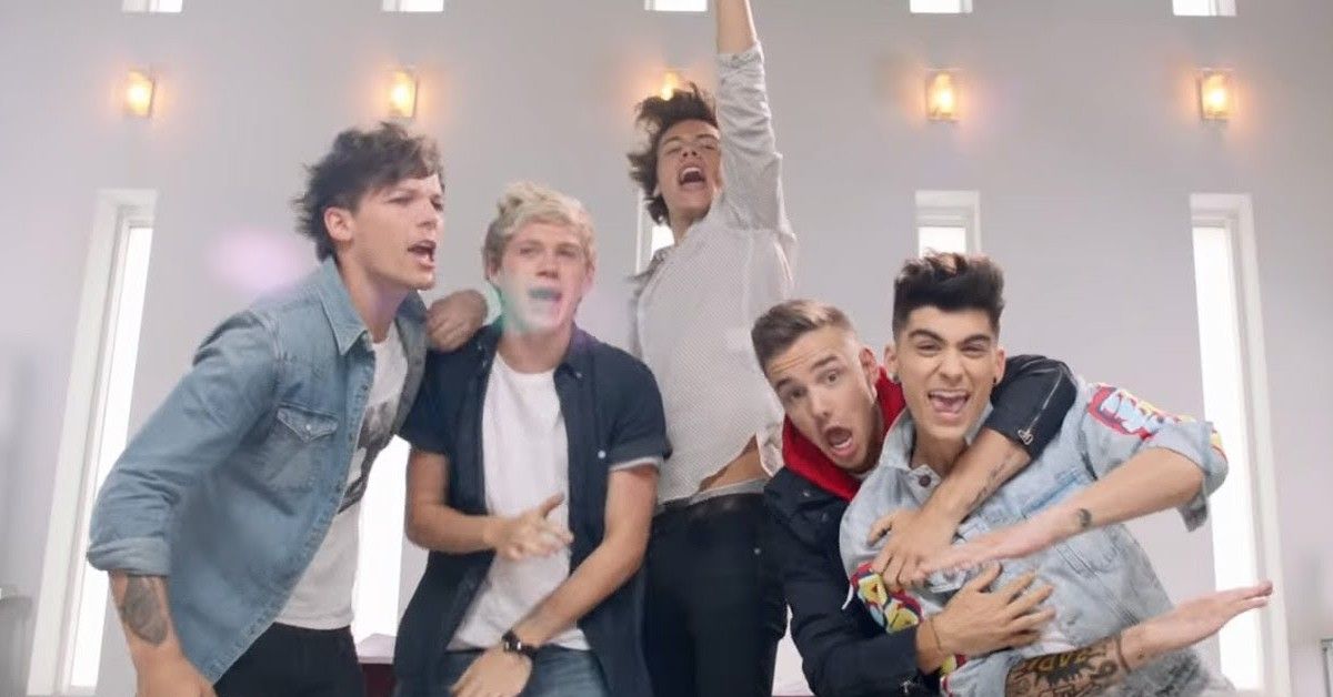 Twitter comemora 11 anos de ‘One Direction’ exigindo que a boy band se reunisse