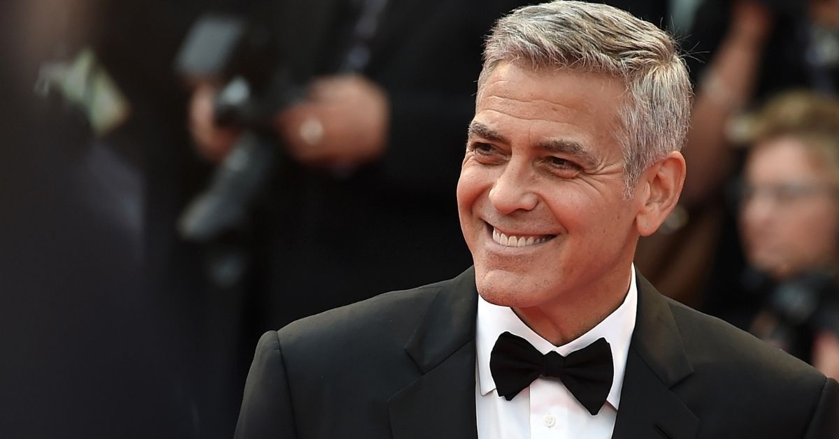 George Clooney revela que corta o próprio cabelo há 25 anos