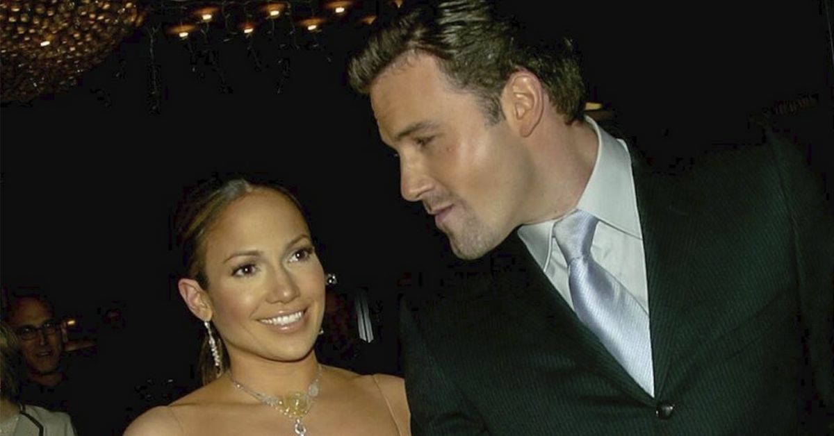 Ben Affleck usou um presente antigo de Jennifer Lopez em seu encontro