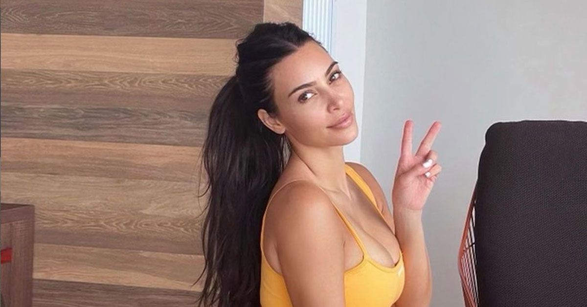 Fãs miram nas imagens excessivamente artificiais de Kim Kardashian e La La