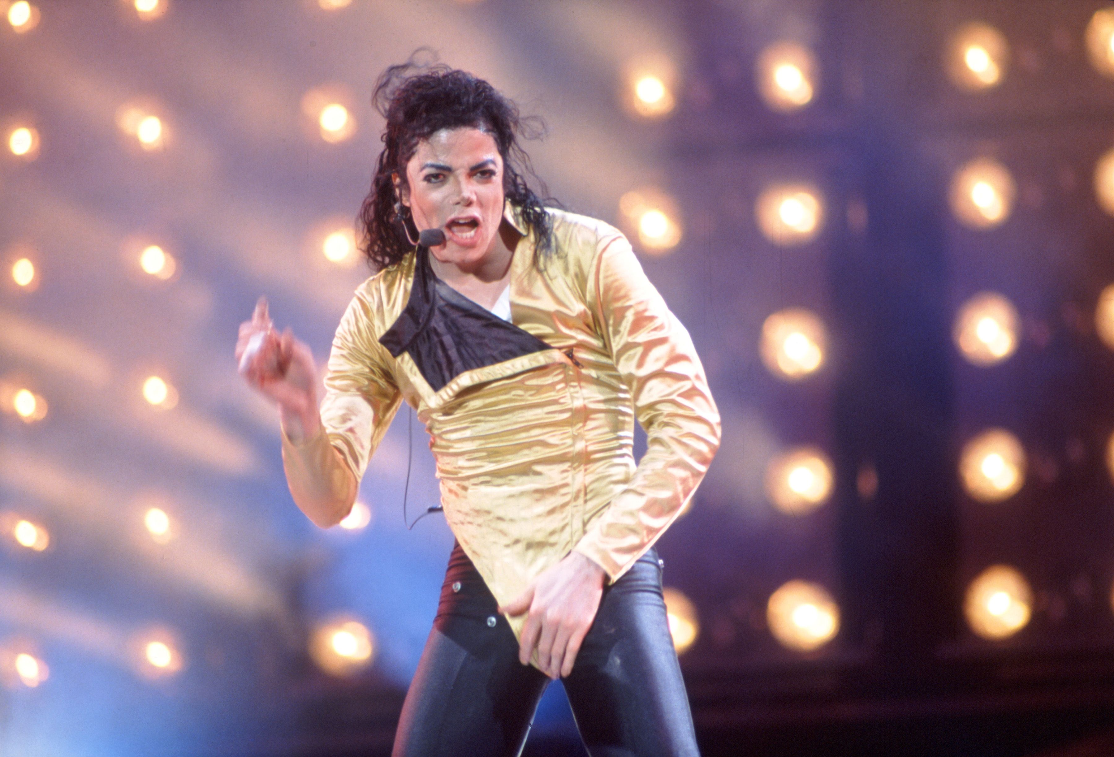 Como Emmanuel Lewis ajudou Michael Jackson a se recuperar de seu acidente com Pepsi
