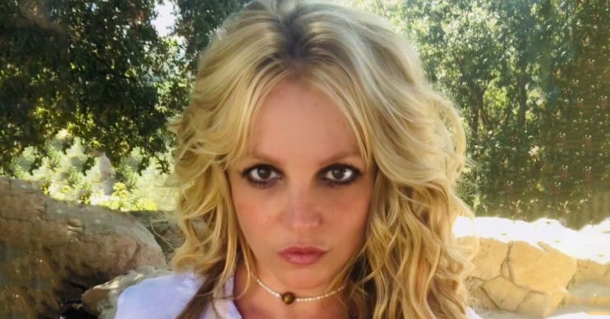Britney Spears comemora seus novos poderes acusando seu pai de ‘abuso de tutela’
