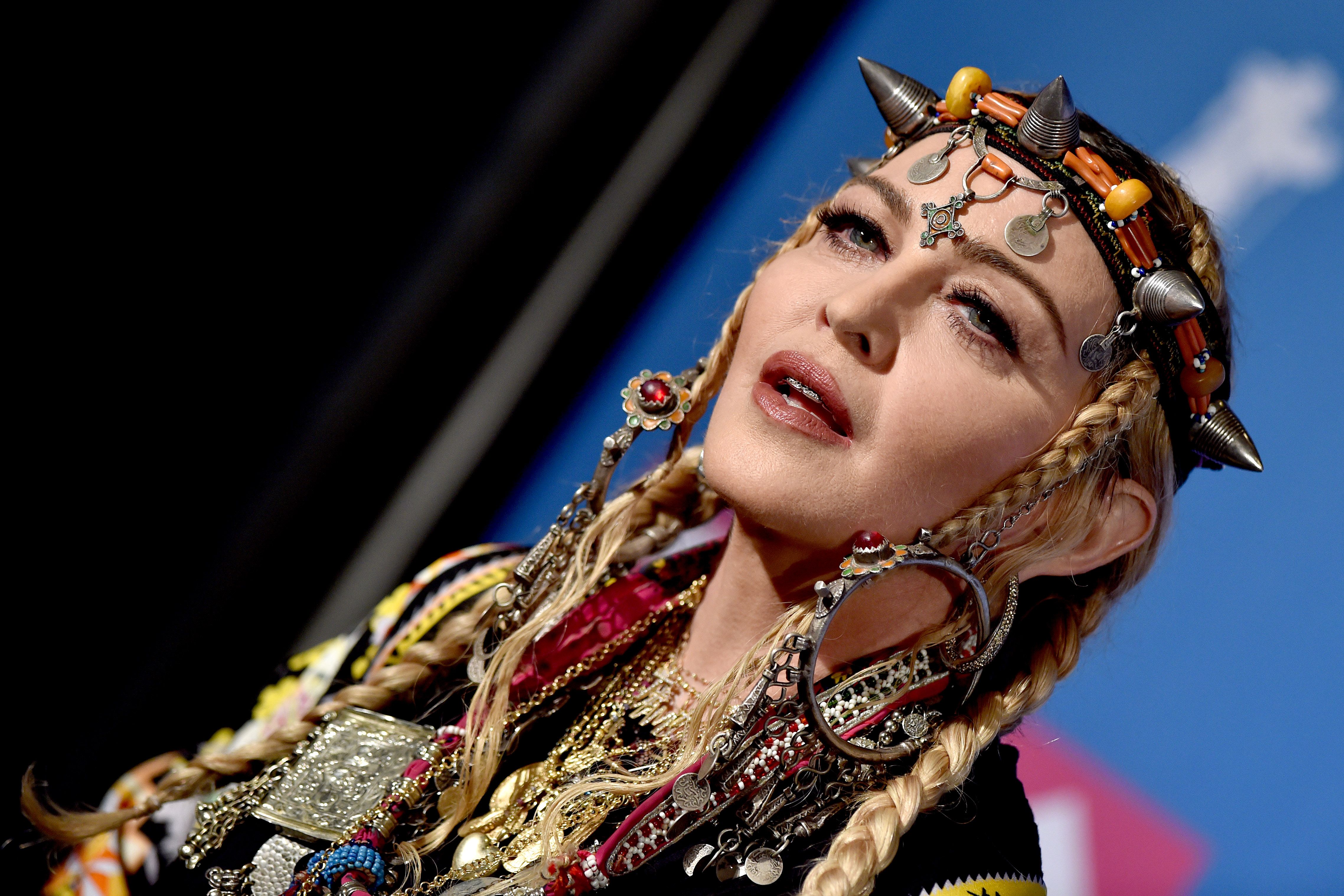 Por que o altamente antecipado filme biográfico de Madonna foi colocado em espera