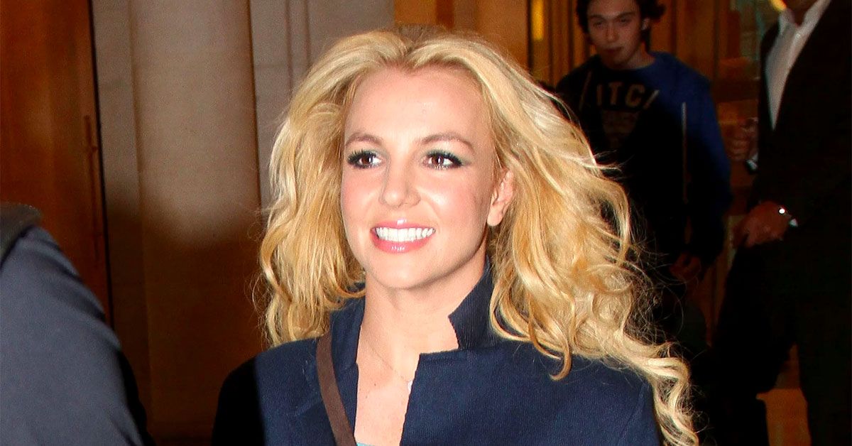 É possível que Britney Spears esteja realmente tão feliz quanto uma foto recente sugere?