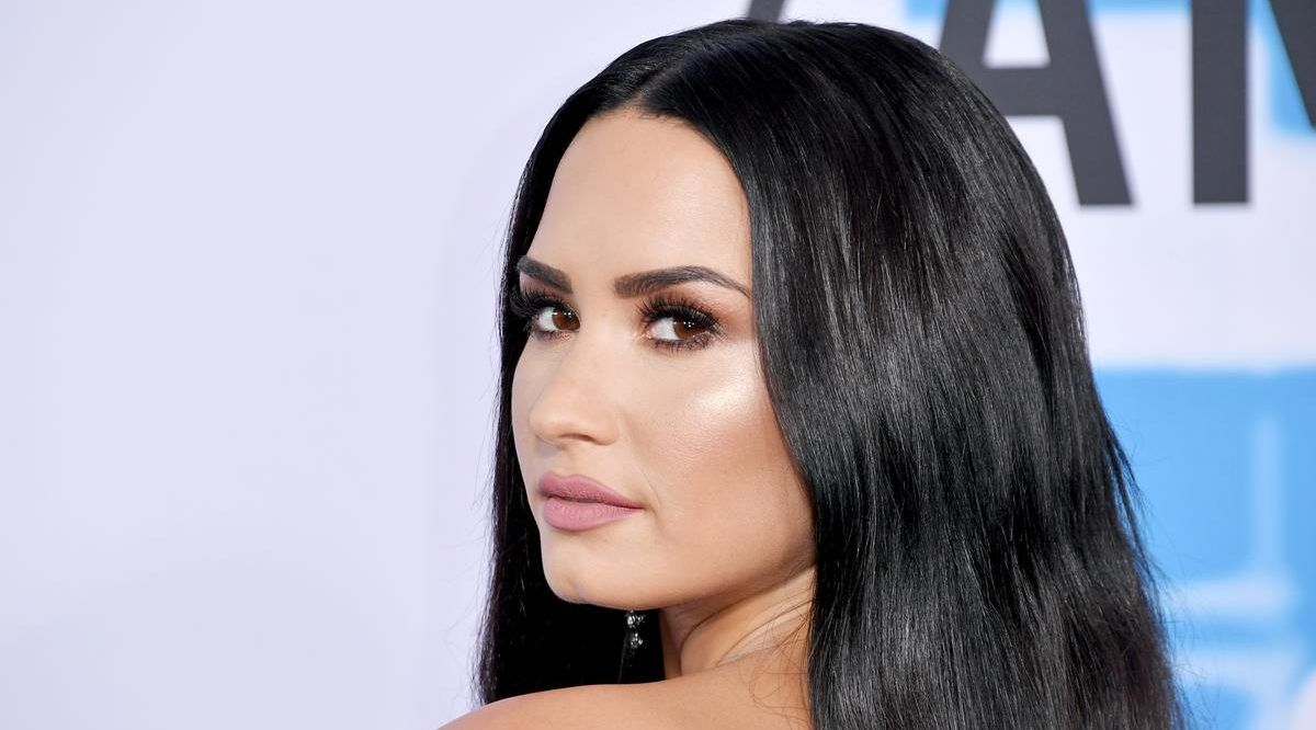 Demi Lovato revela que foi controlada por sua equipe e fala sobre transtorno alimentar