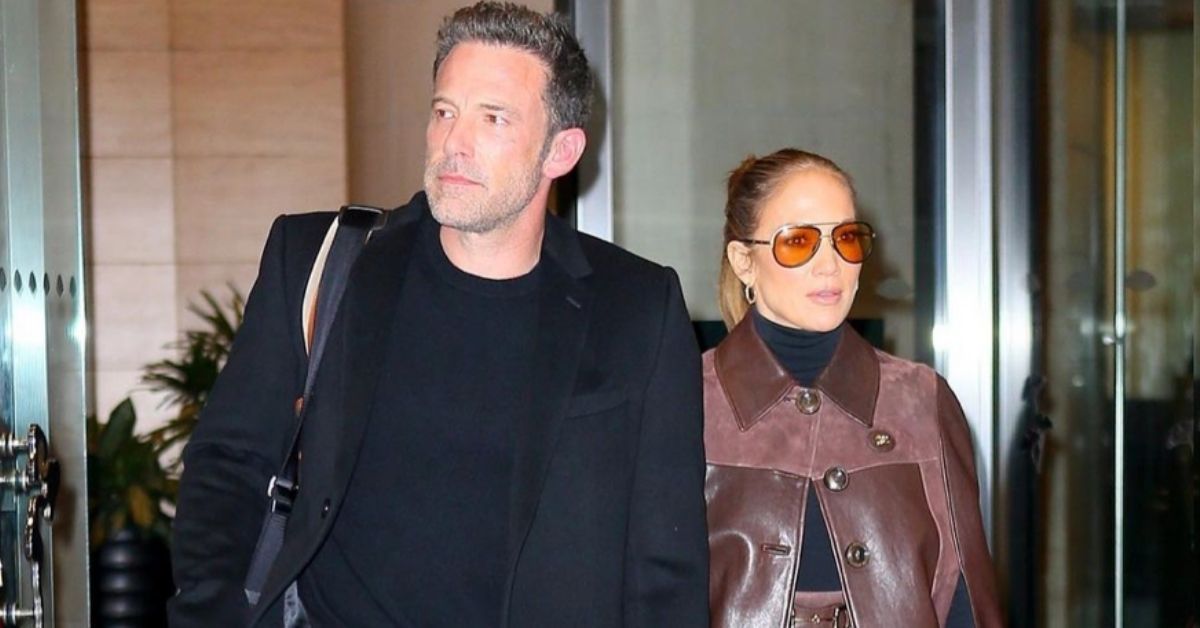 Os fãs de Ben Affleck acham que sua namorada, Jennifer Lopez, o está “vestindo”