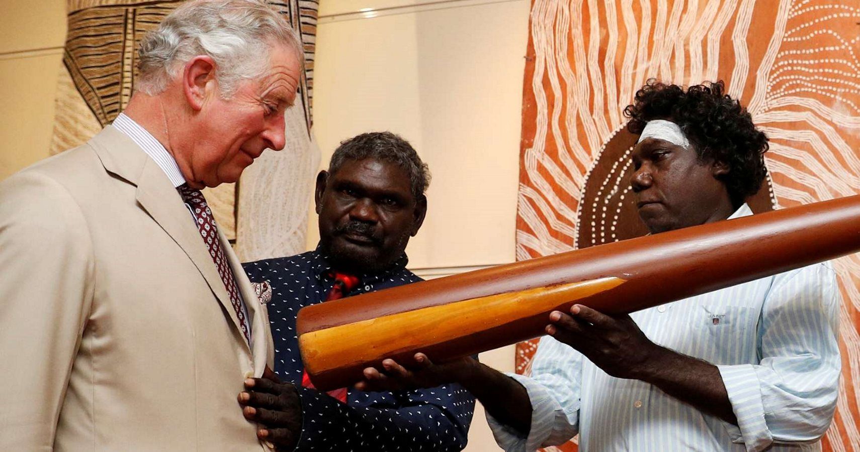 Príncipe Charles se sente melhor após a bênção de Didgeridoo