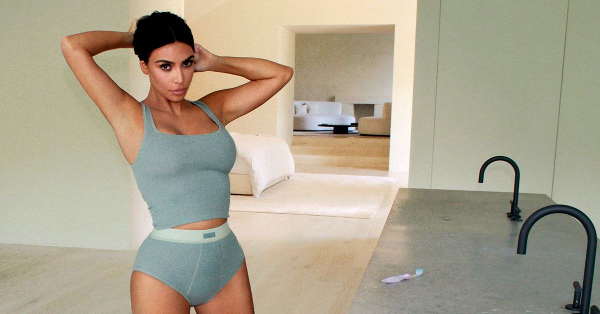 Kim Kardashian se entusiasma com uma fã que a ama e com a nova coleção SKIMS