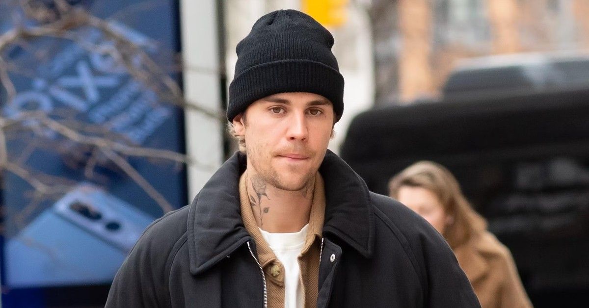 Justin Bieber caminhando em Tribeca