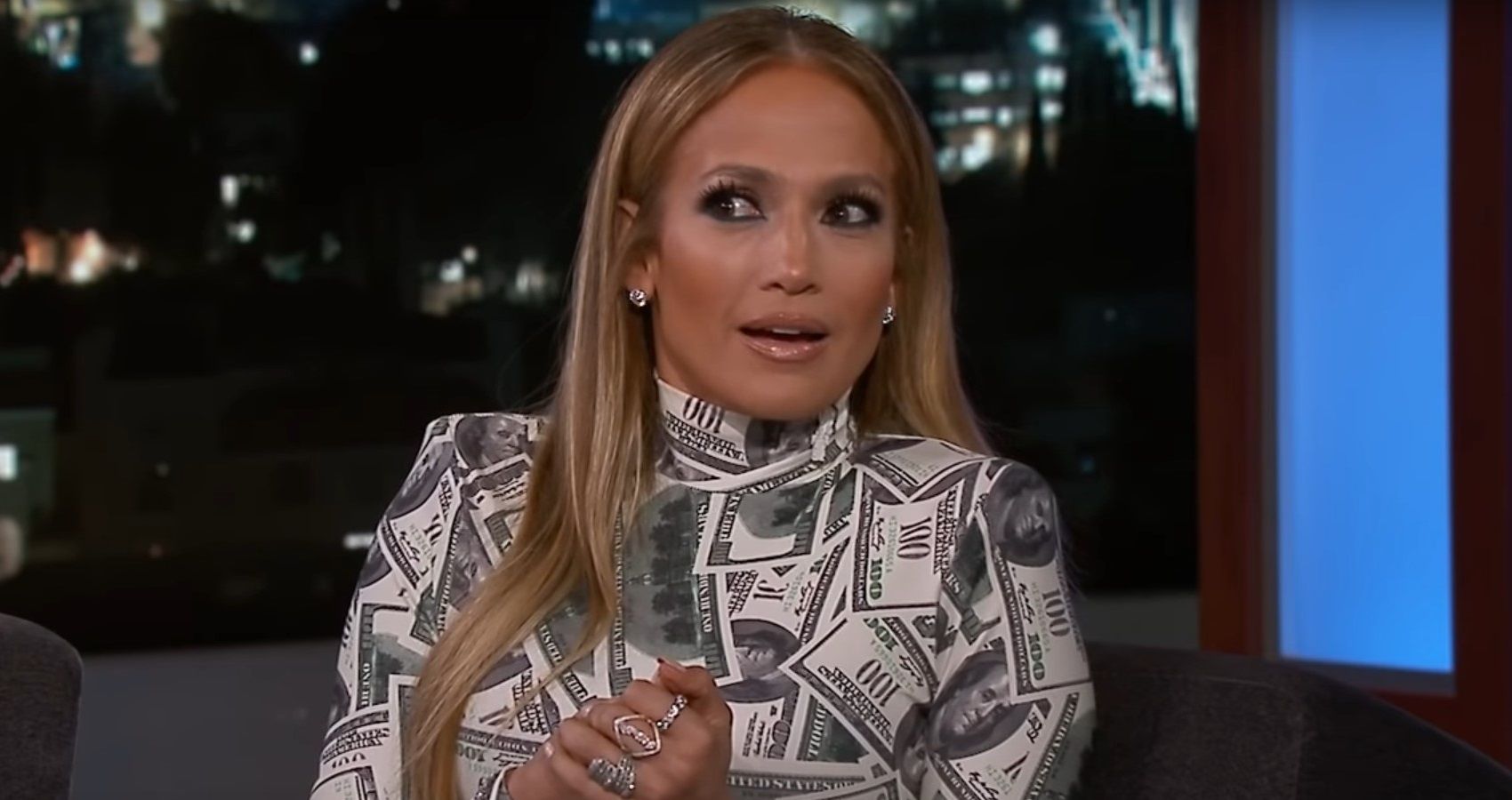 Veja como o vestido de Jennifer Lopez mudou literalmente o mundo