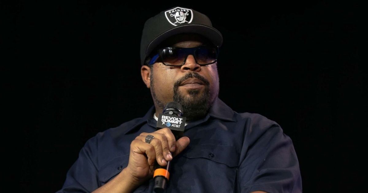 Ice Cube está trabalhando com Trump e o Twitter tem problemas