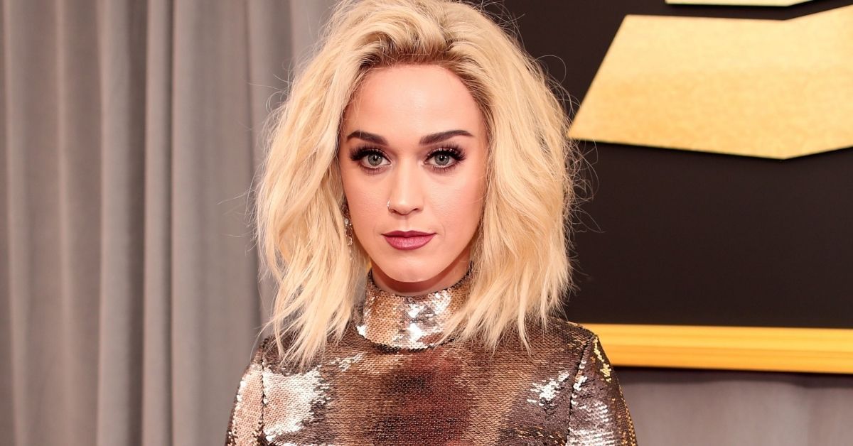 Tweet de Katy Perry provoca indignação, fãs a acusam de desconsiderar opiniões políticas