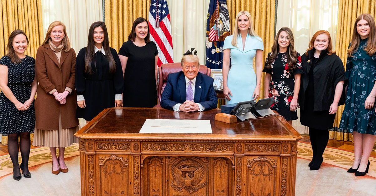 Fotos de Donald Trump cercado por mulheres assustaram algumas pessoas no Twitter
