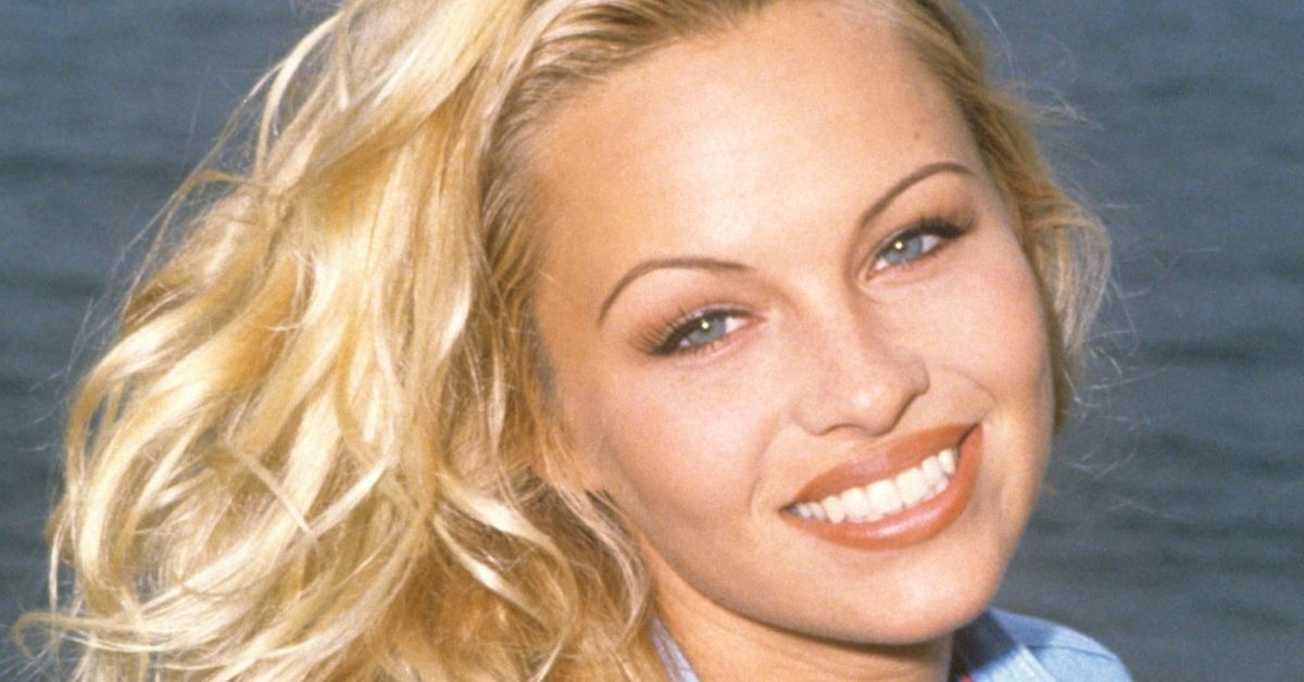 Os fãs esperam ver Pamela Anderson na terceira temporada de The White Lotus