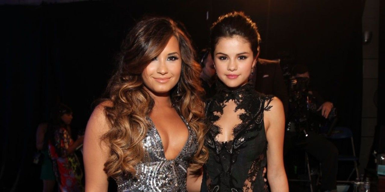 Fãs cancelaram Demi Lovato sobre sua carne com Selena Gomez, agora ela está pedindo perdão