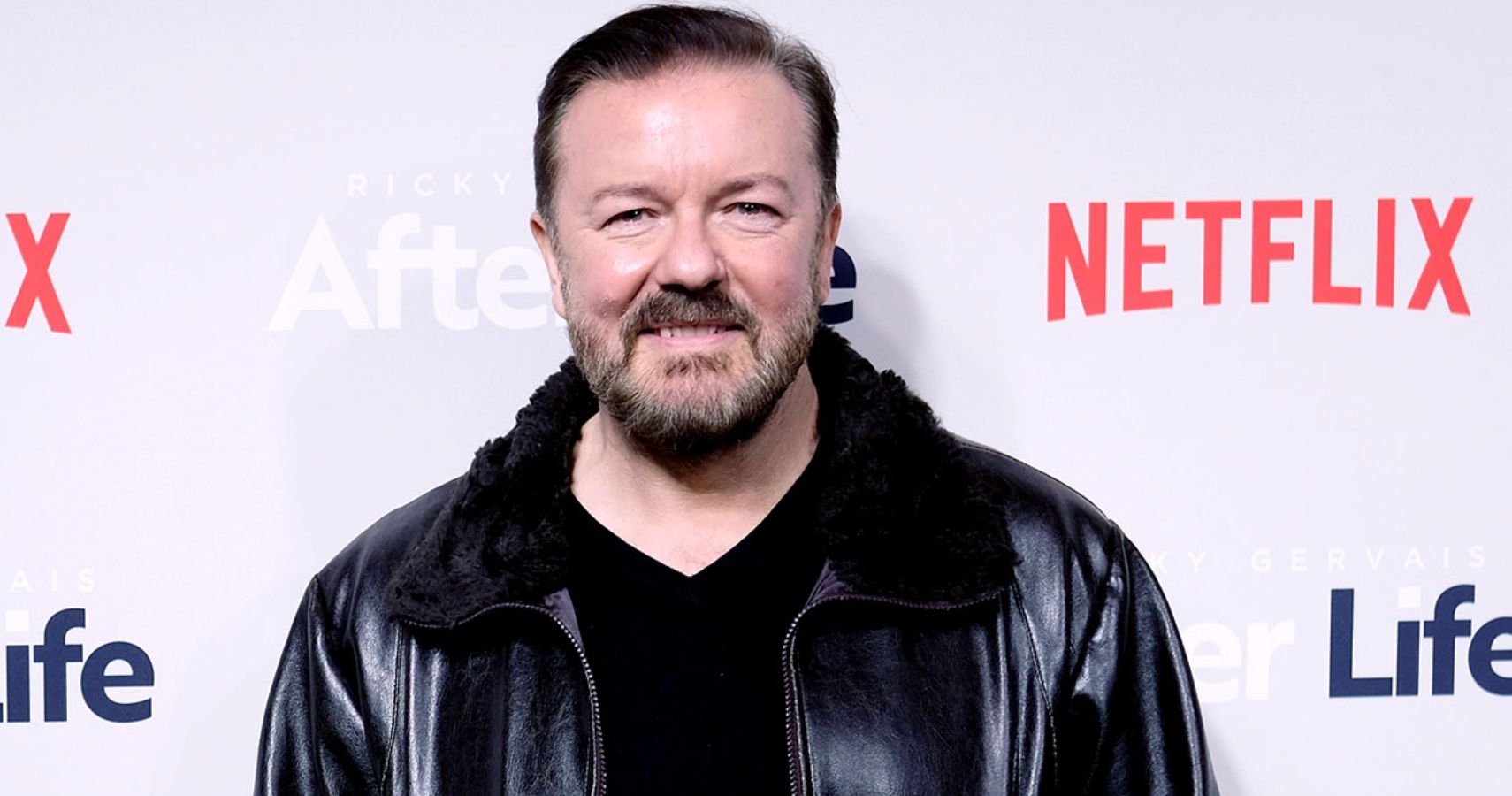Veja como Ricky Gervais se distancia de mais do que outros comediantes