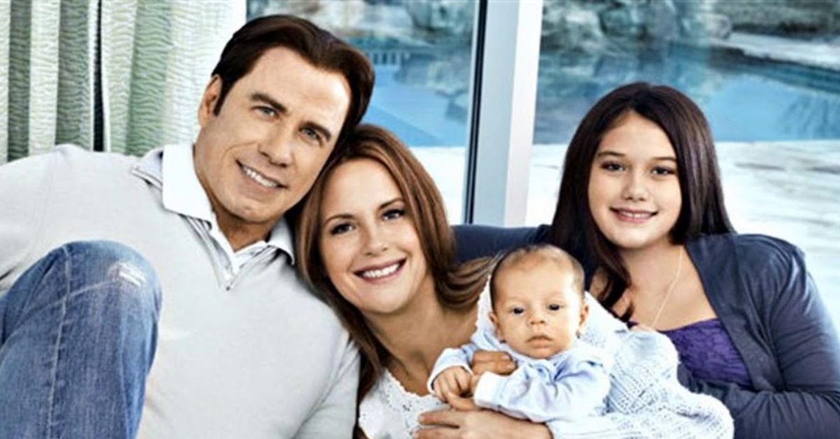 Fãs de John Travolta elogiam o ‘pai maravilhoso’, pois ele se lembra da esposa tardia
