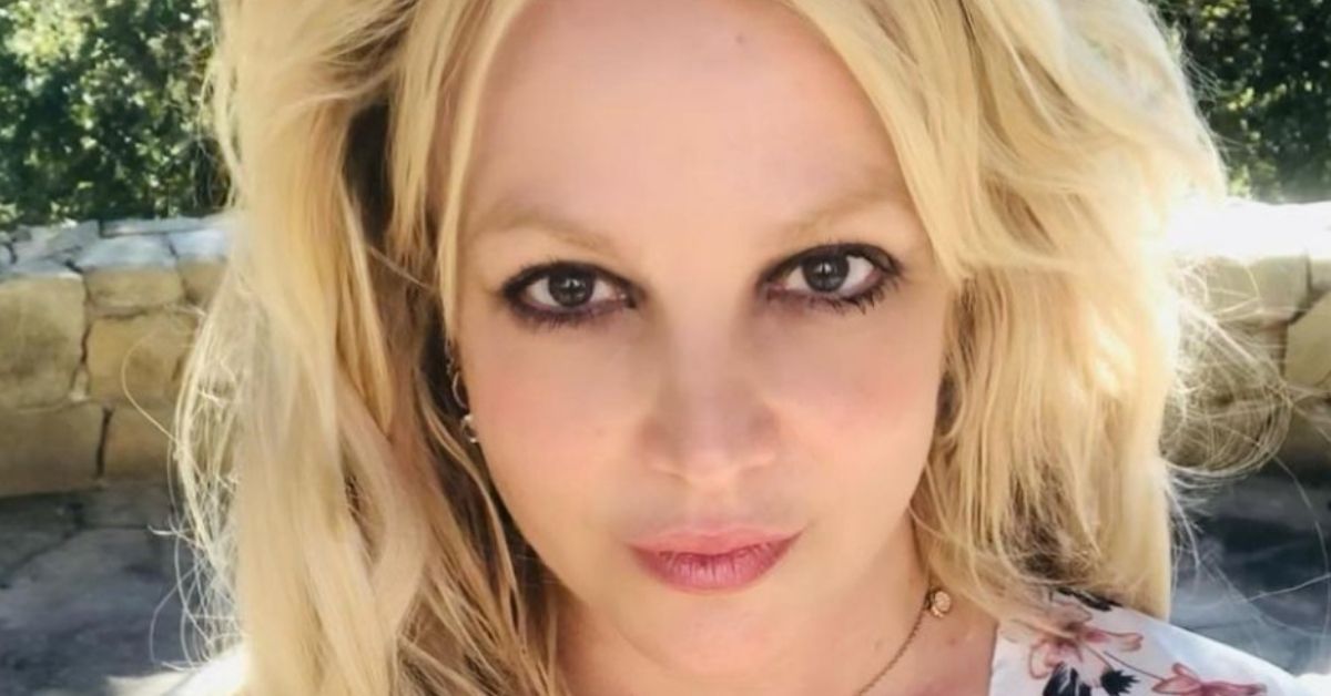 Britney Spears chora durante vídeo de dança e posta novas fotos com os filhos