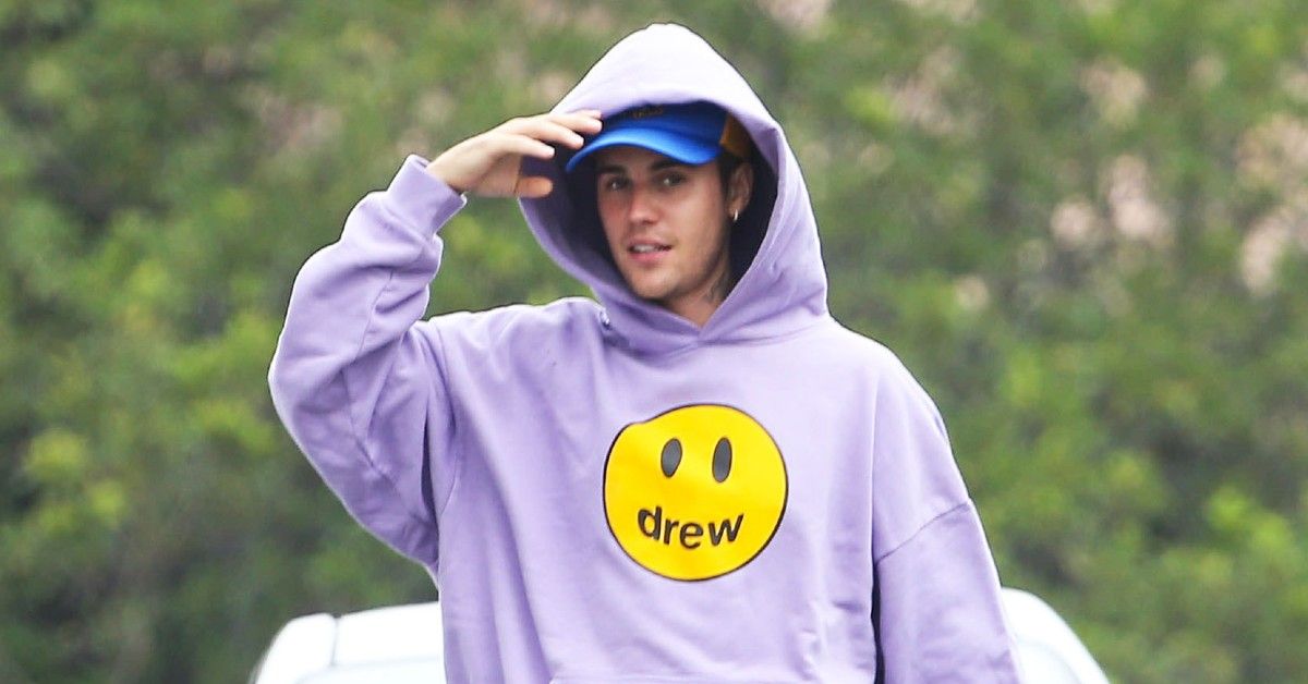 Justin Bieber vestindo roupas Drew