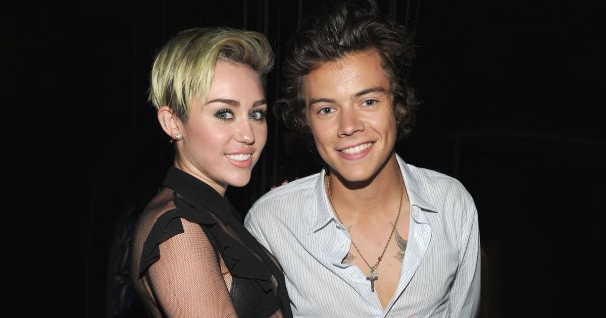 Miley Cyrus sugere uma possível paixão por Harry Styles durante o jogo de ‘Você preferiria’