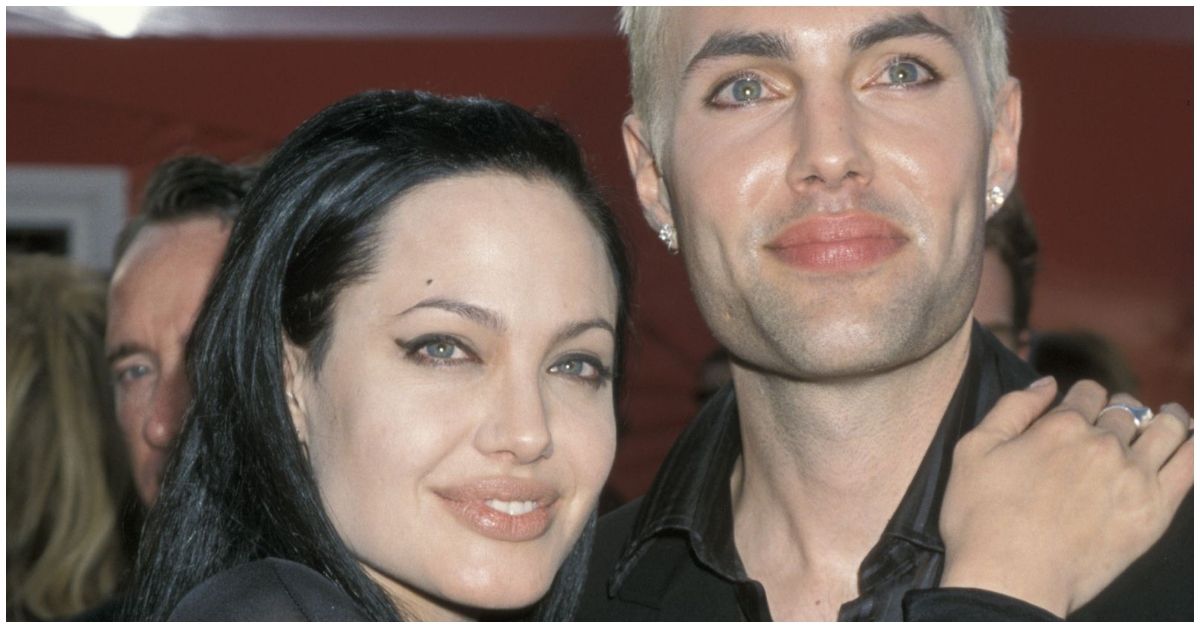 A verdade sobre o controverso beijo do Oscar de Angelina Jolie