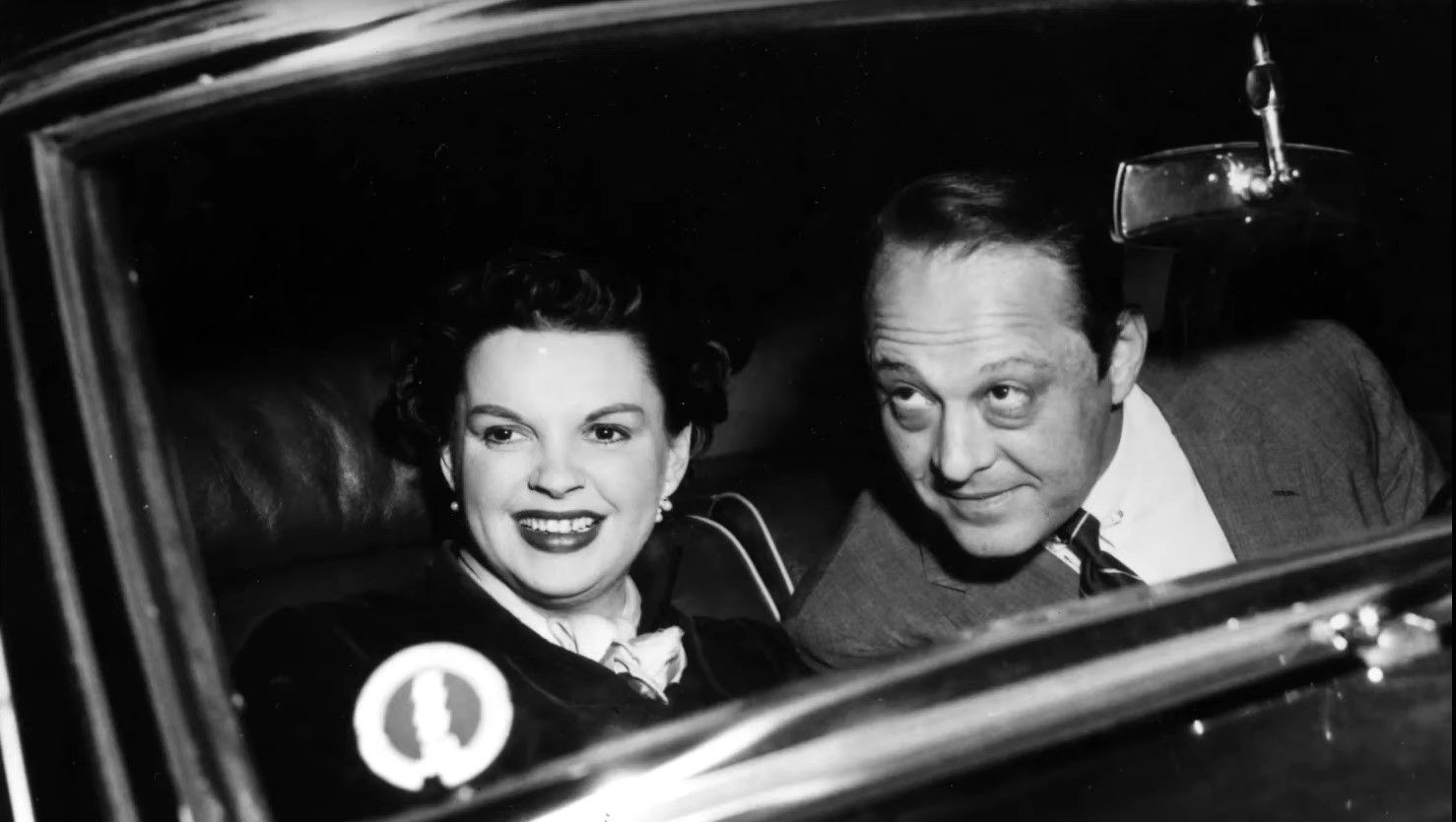 Por que os fãs acham que o relacionamento de Judy Garland com seu cônjuge, Sid Luft, era totalmente tóxico