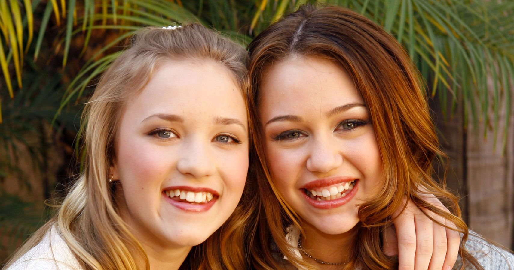 Sweet Niblets! Miley Cyrus e Emily Osment Reunite no Instagram