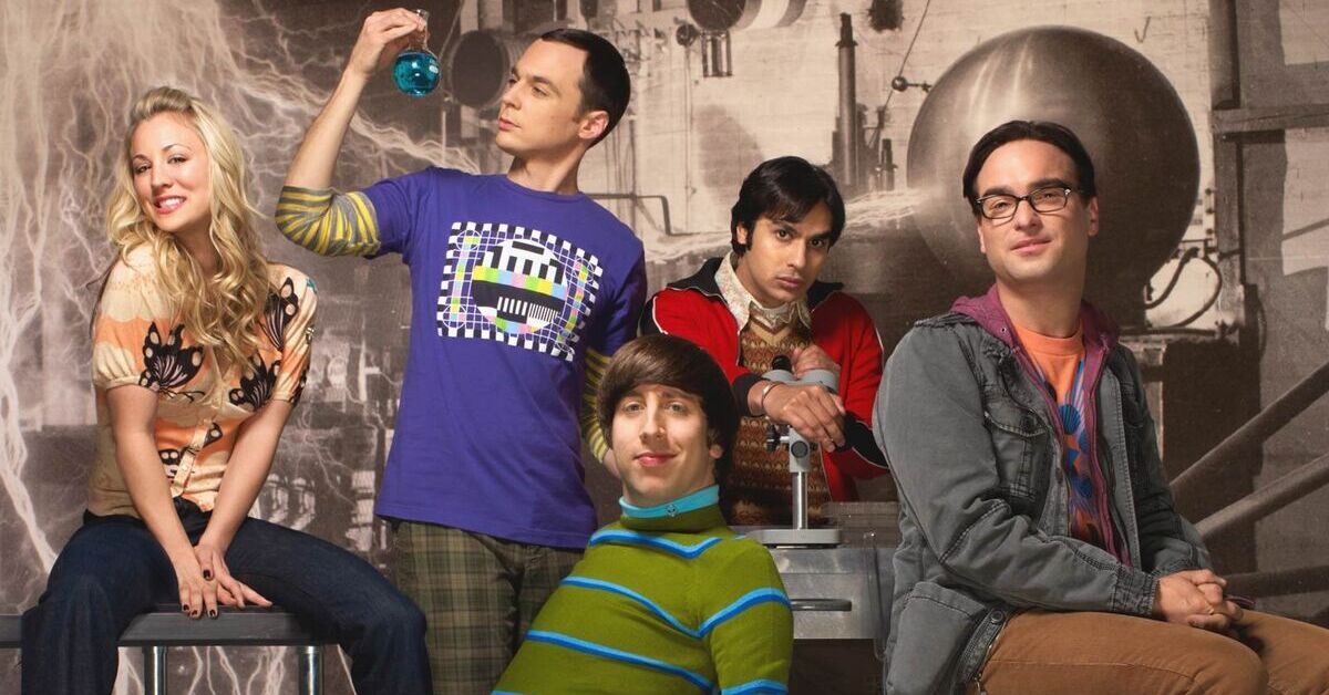 Aqui está como o elenco de The Big Bang Theory realmente era nos bastidores, de acordo com a equipe