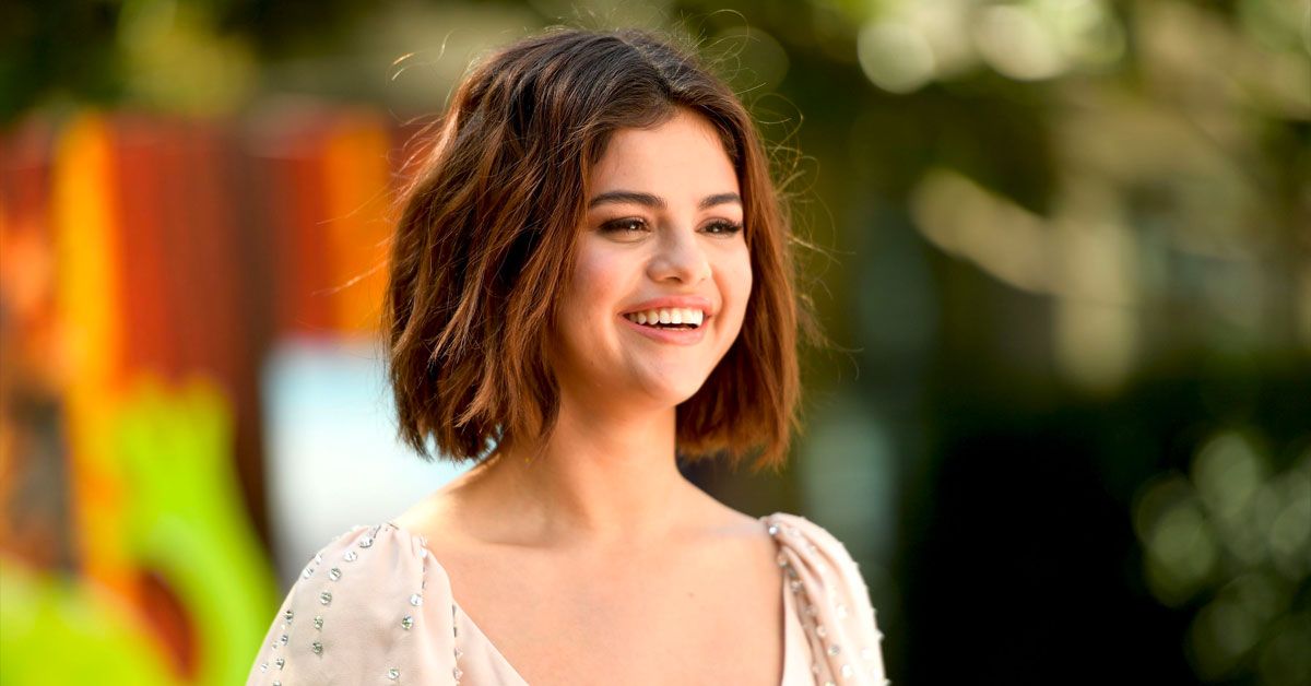 Selena Gomez vira narradora da minissérie da Netflix na votação nos EUA
