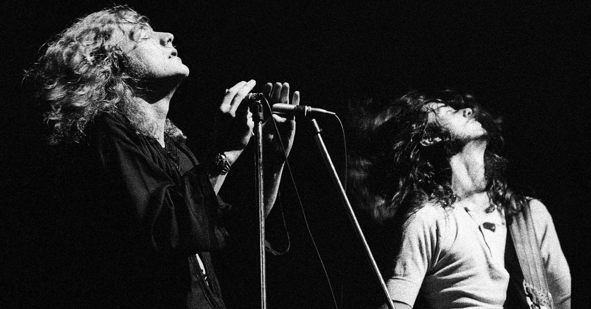 Robert Plant cantor e escritor de Led Zeppelin com Jimmy Page