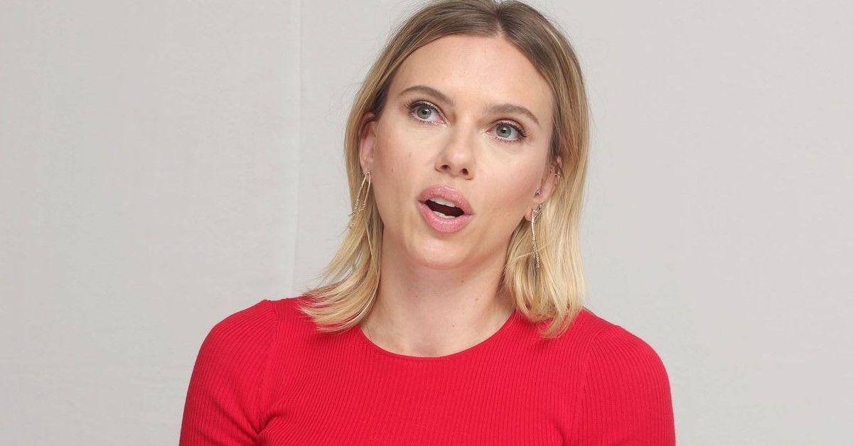 Scarlett Johansson participa de coletiva de imprensa para Jojo Rabbit