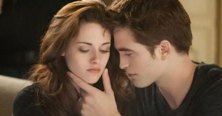 Robert Pattinson mentiu sobre namoro com Kristen Stewart 😱🤥 #Crepúsculo #amizadeouamor ❤️