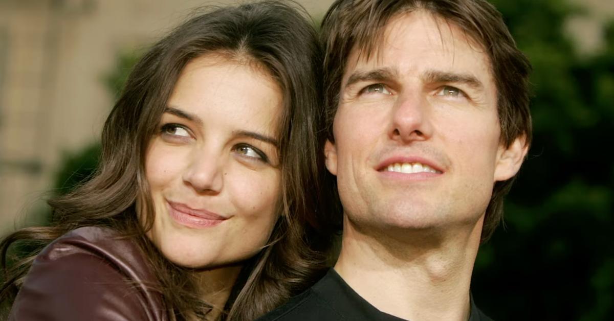 Katie Holmes e Tom Cruise se divorciam