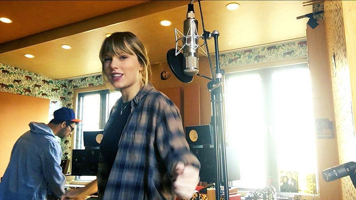 Taylor Swift gravando
