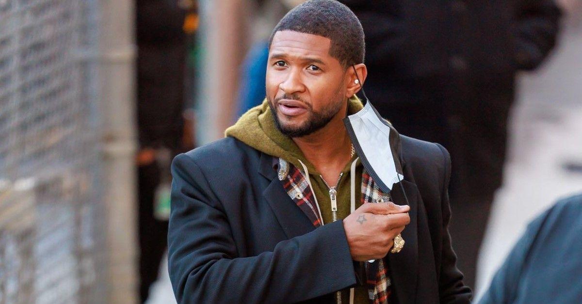 Usher retratado do lado de fora no The Jimmy Kimmel Live Show